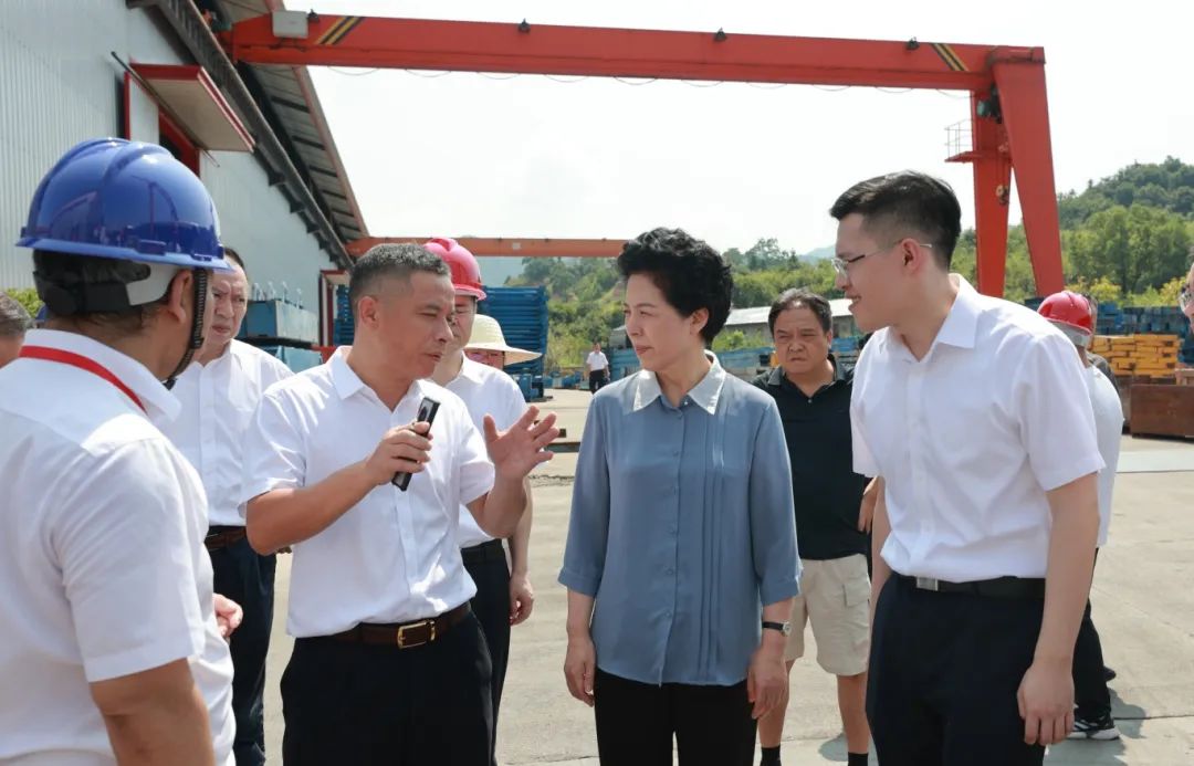 乌兰在怀化开pg电子试玩平台展大气污染防治“一法一条例一规定”执法检查